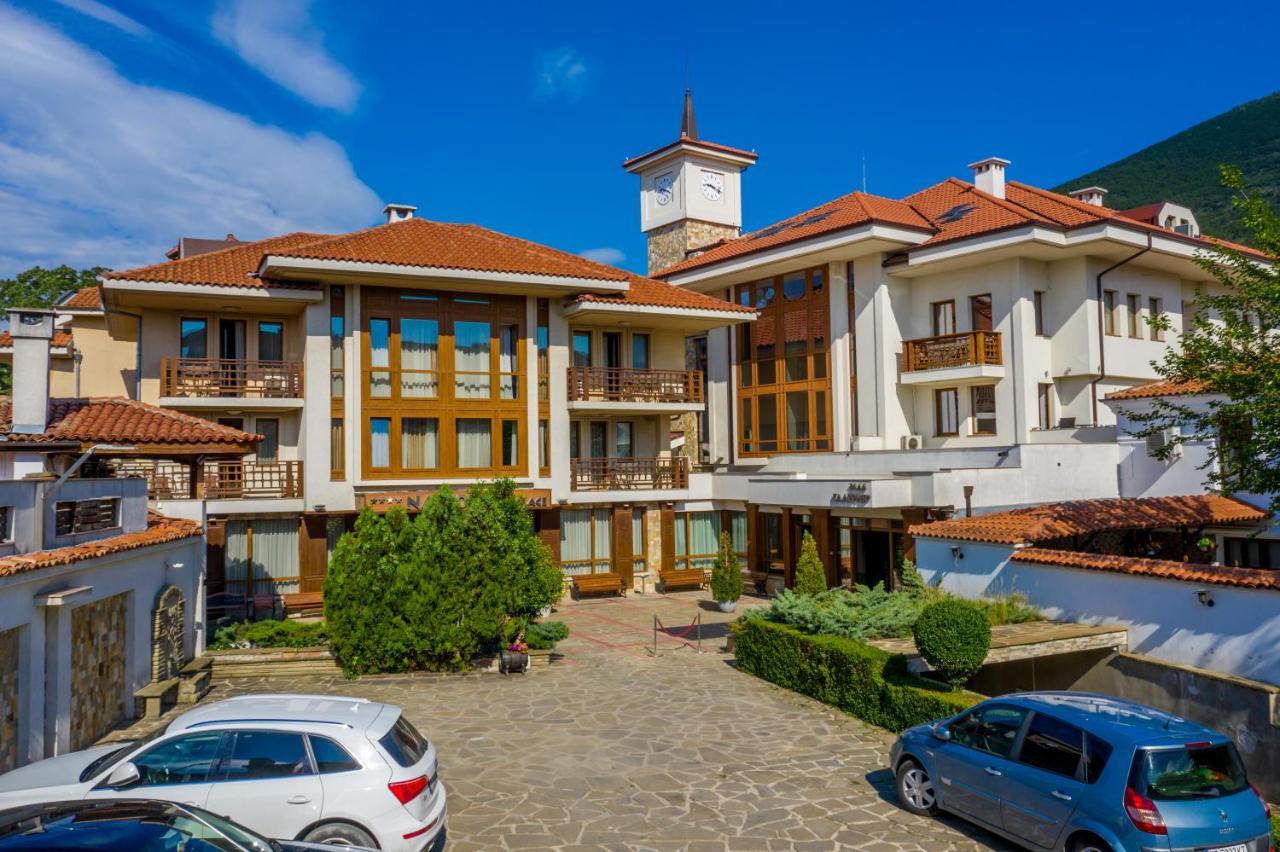 National Palace Wine & Spa Hotel Sliven Exterior photo